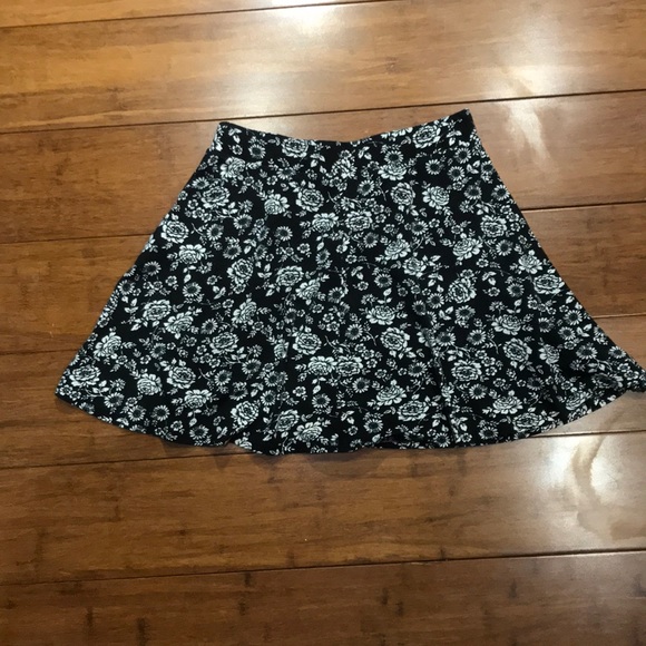 LA Hearts floral print skater skirt - Picture 2 of 4